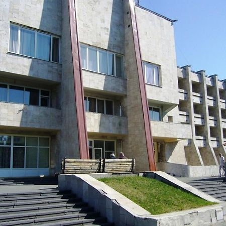 לוצק Hotel Profspilkovyi מראה חיצוני תמונה