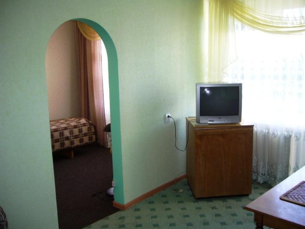 לוצק Hotel Profspilkovyi מראה חיצוני תמונה