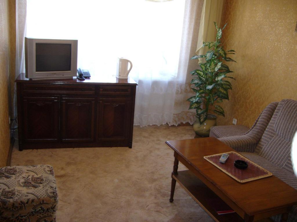 לוצק Hotel Profspilkovyi מראה חיצוני תמונה