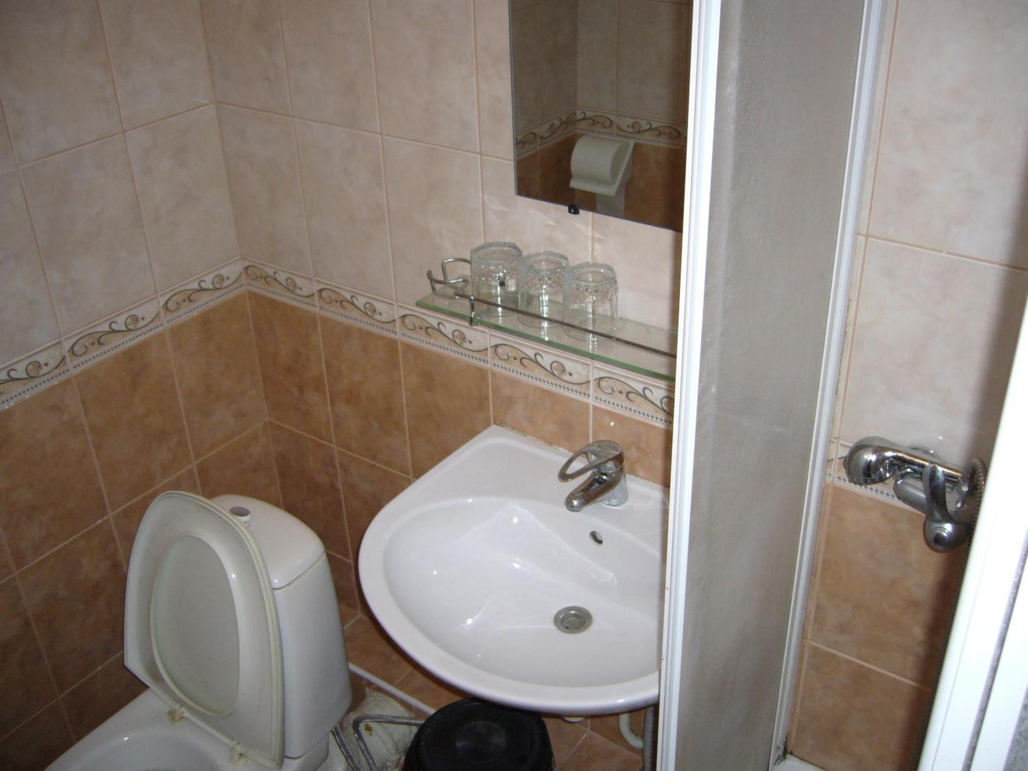 לוצק Hotel Profspilkovyi מראה חיצוני תמונה