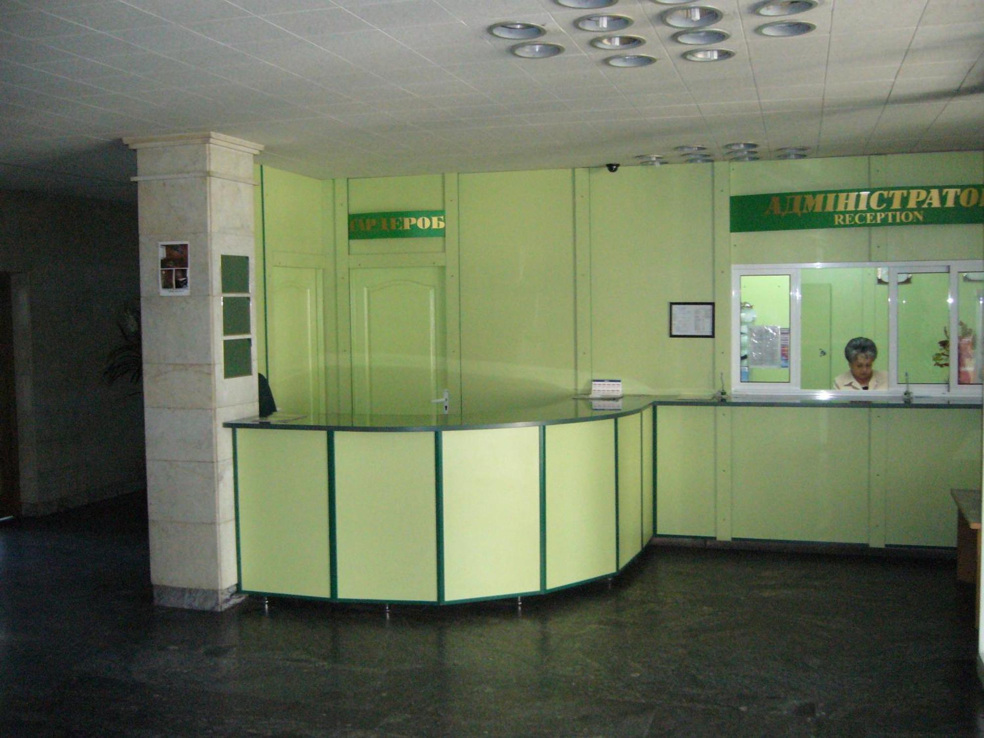 לוצק Hotel Profspilkovyi מראה חיצוני תמונה