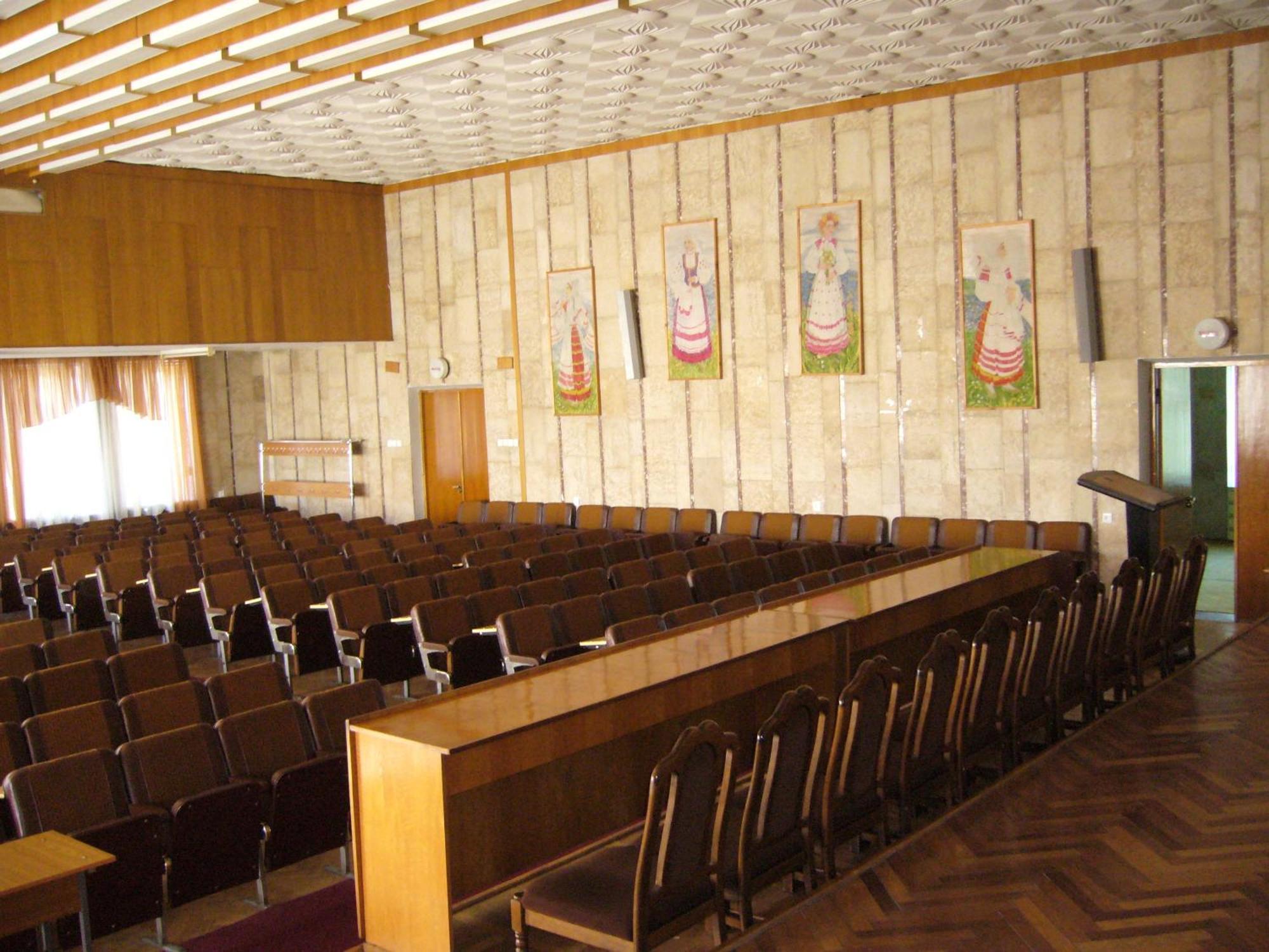 לוצק Hotel Profspilkovyi מראה חיצוני תמונה