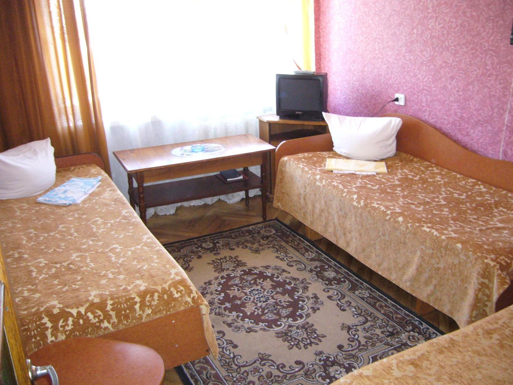 לוצק Hotel Profspilkovyi מראה חיצוני תמונה